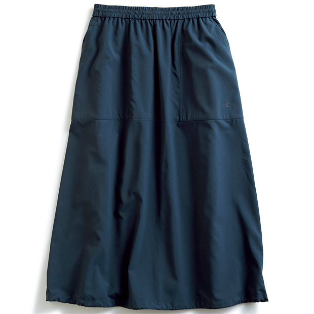 スコーロン素材のスカート