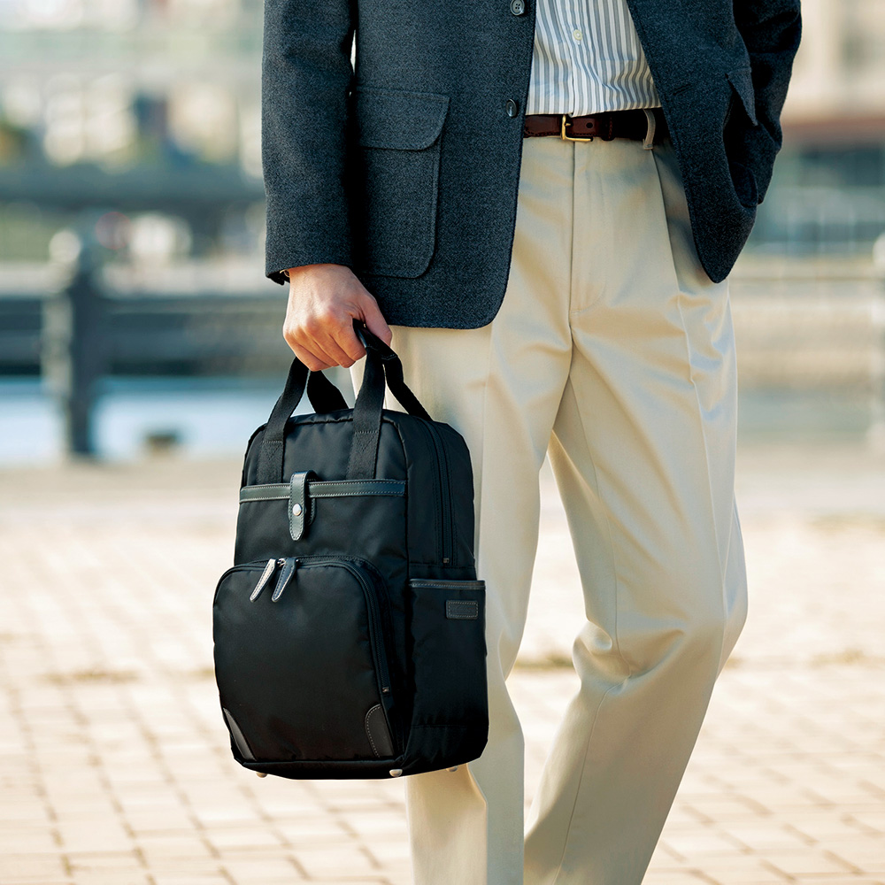 衣川産業 軽量 手持ちも楽な旅リュック ライトアップオンラインストア