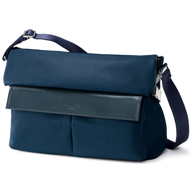 イタリア製メッセンジャーバッグ