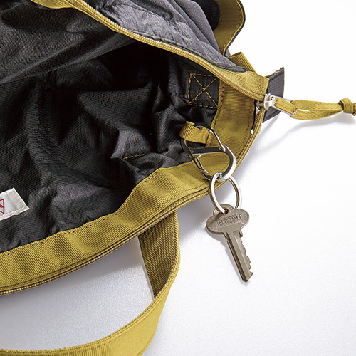 ダブルレイヤー･フライトバッグ