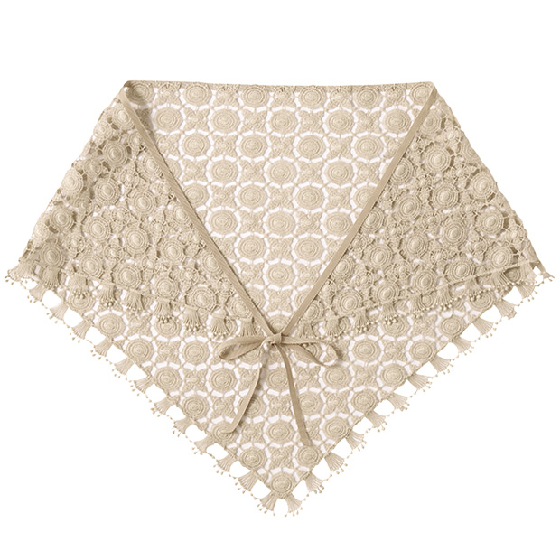 レースのトライアングルストール