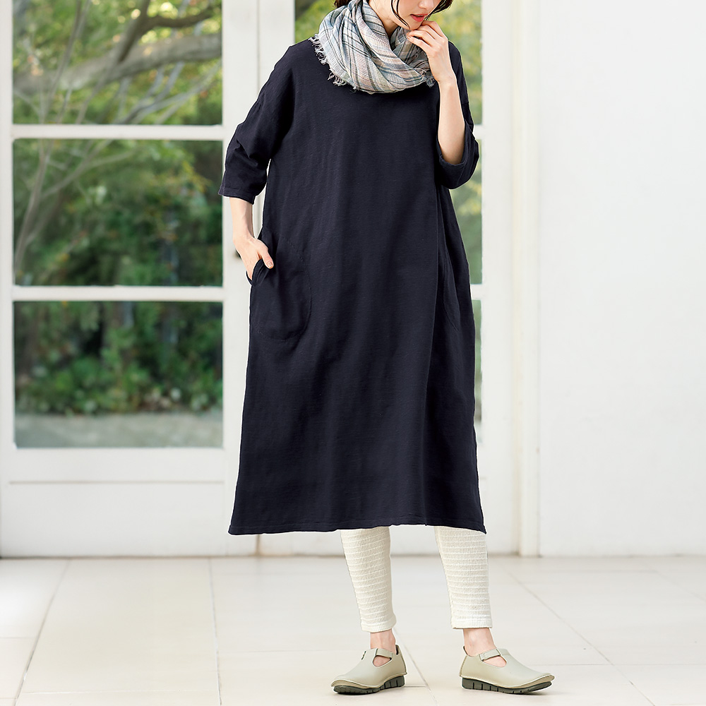 六分袖ワンピース