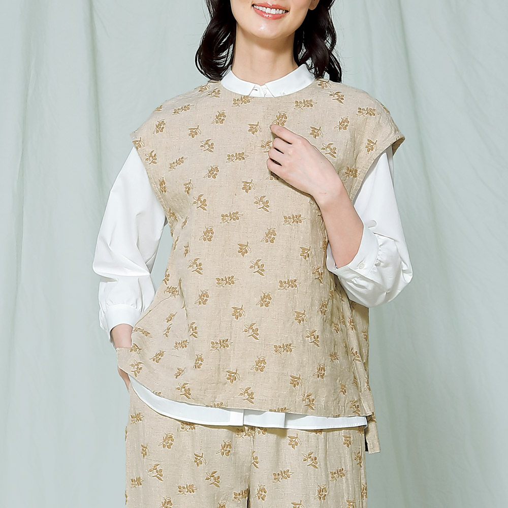 オリーブ柄刺しゅうリネンベスト