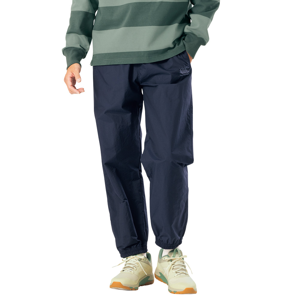 足取り軽やかな防水シューズ