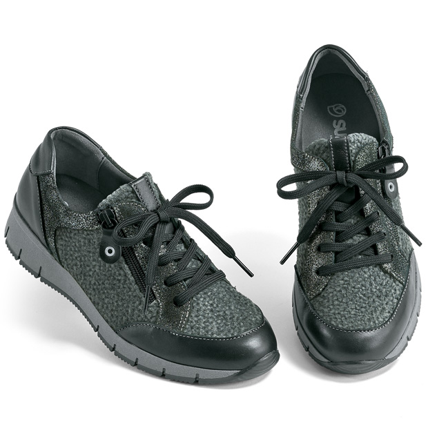 4E・ファスナー付きボアスニーカー