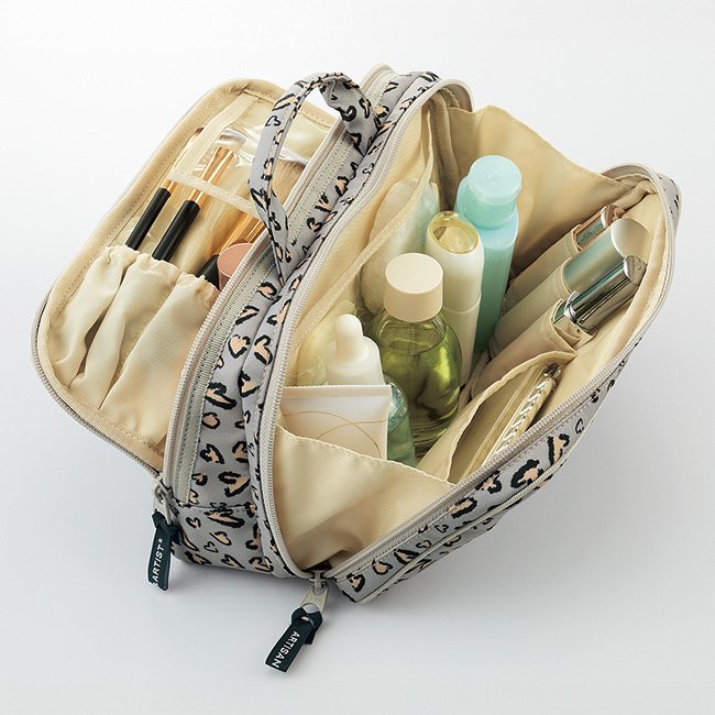 たっぷり入る化粧ポーチ/ミス・パンテール