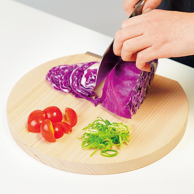 飛騨ひのきの立つまるいまな板／S