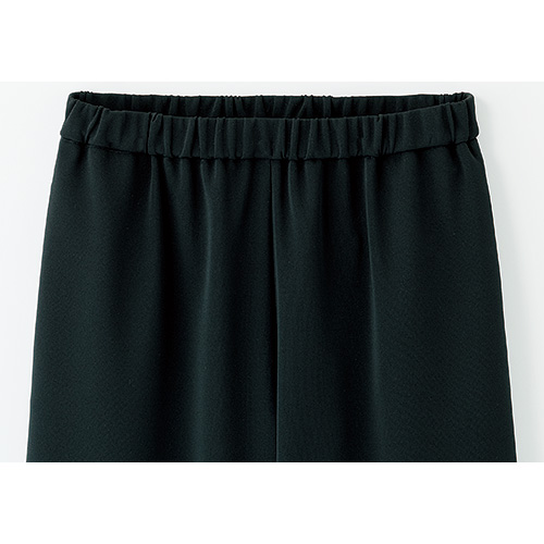 機能付きストレートパンツ