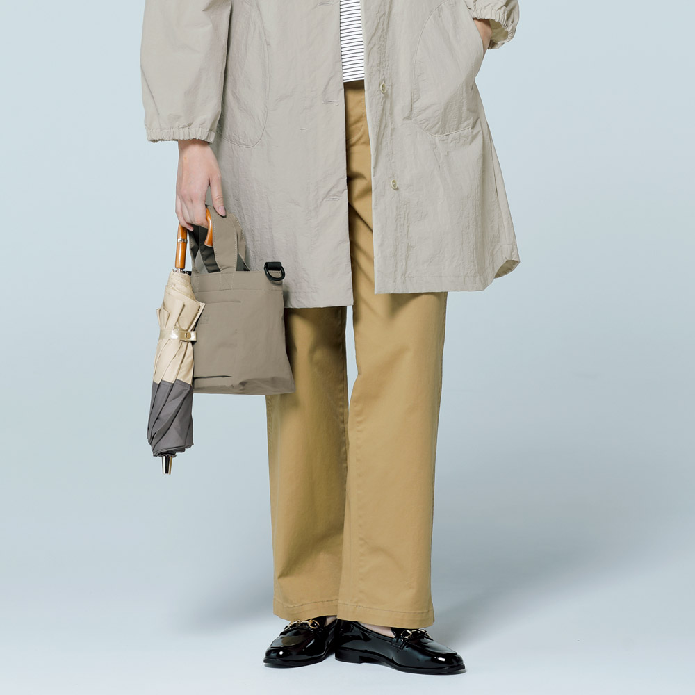 晴雨兼用エナメルビットローファー