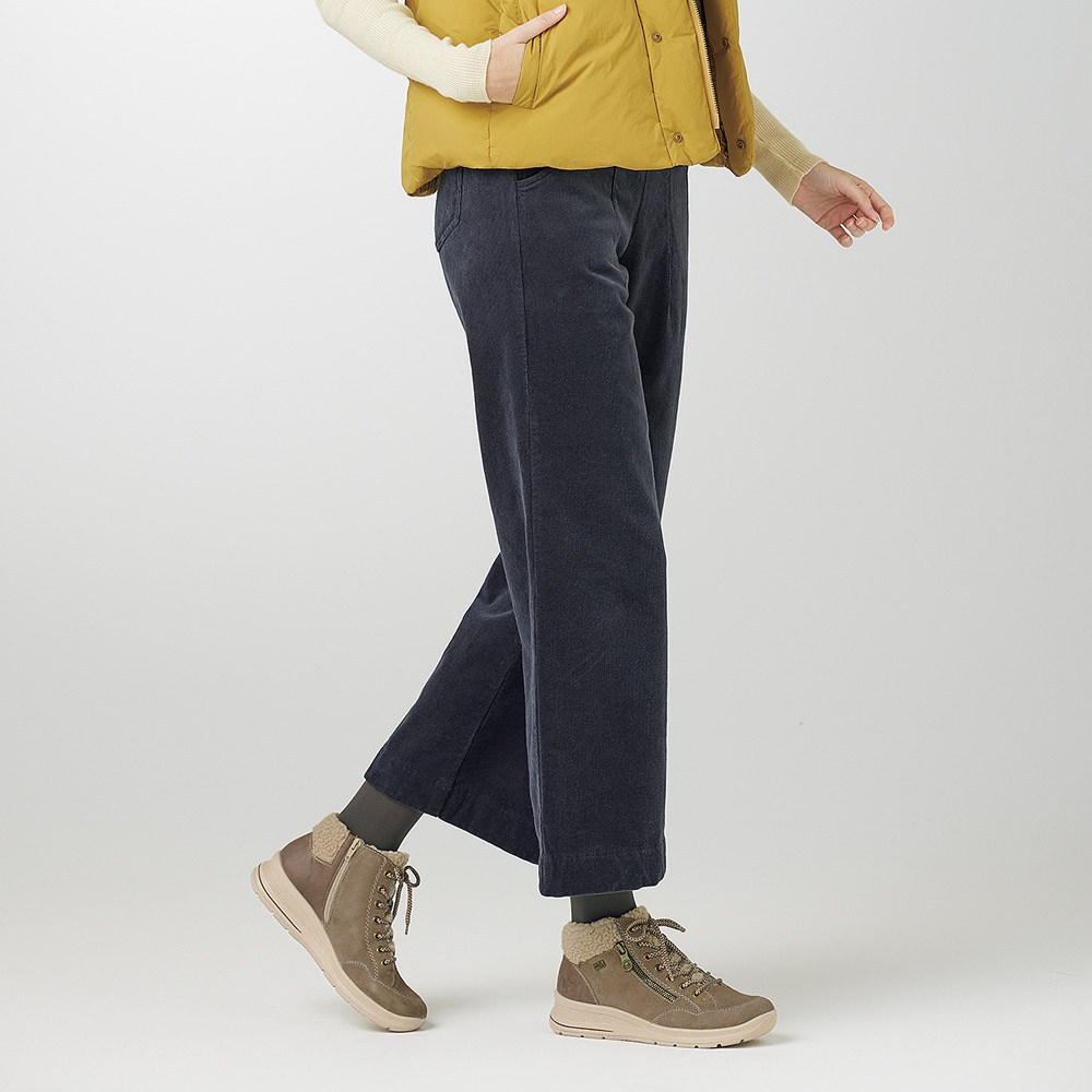 内ボアデザインブーツ