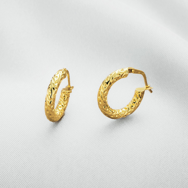 ゴールドフープピアス