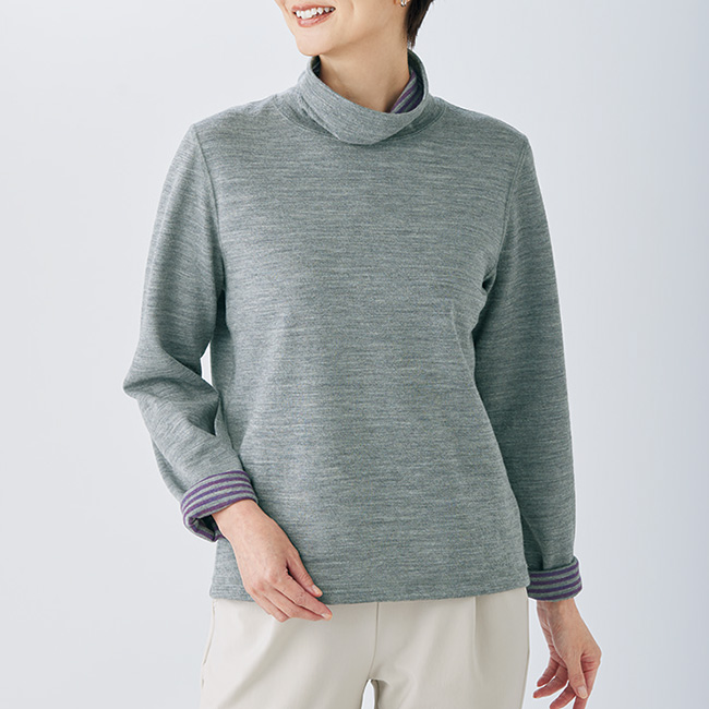 タートルネックプルオーバー