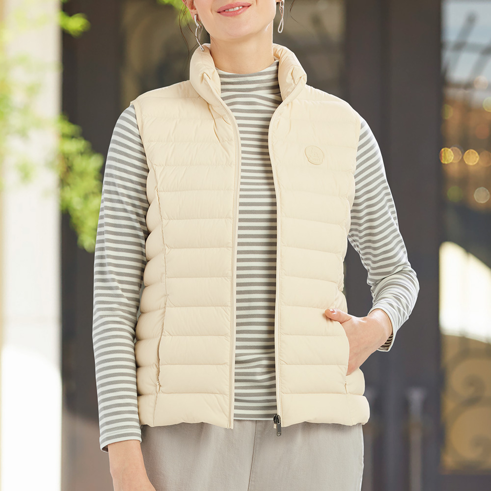 ライトダウンベスト