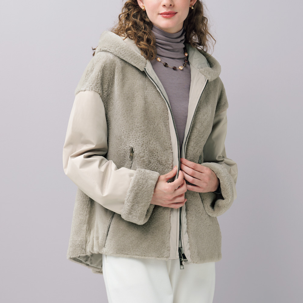 リバーシブル･ムートン使いデザインブルゾン