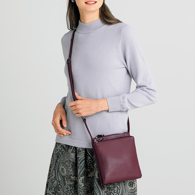 柔らかシボ革使いのミニポシェット/男女兼用