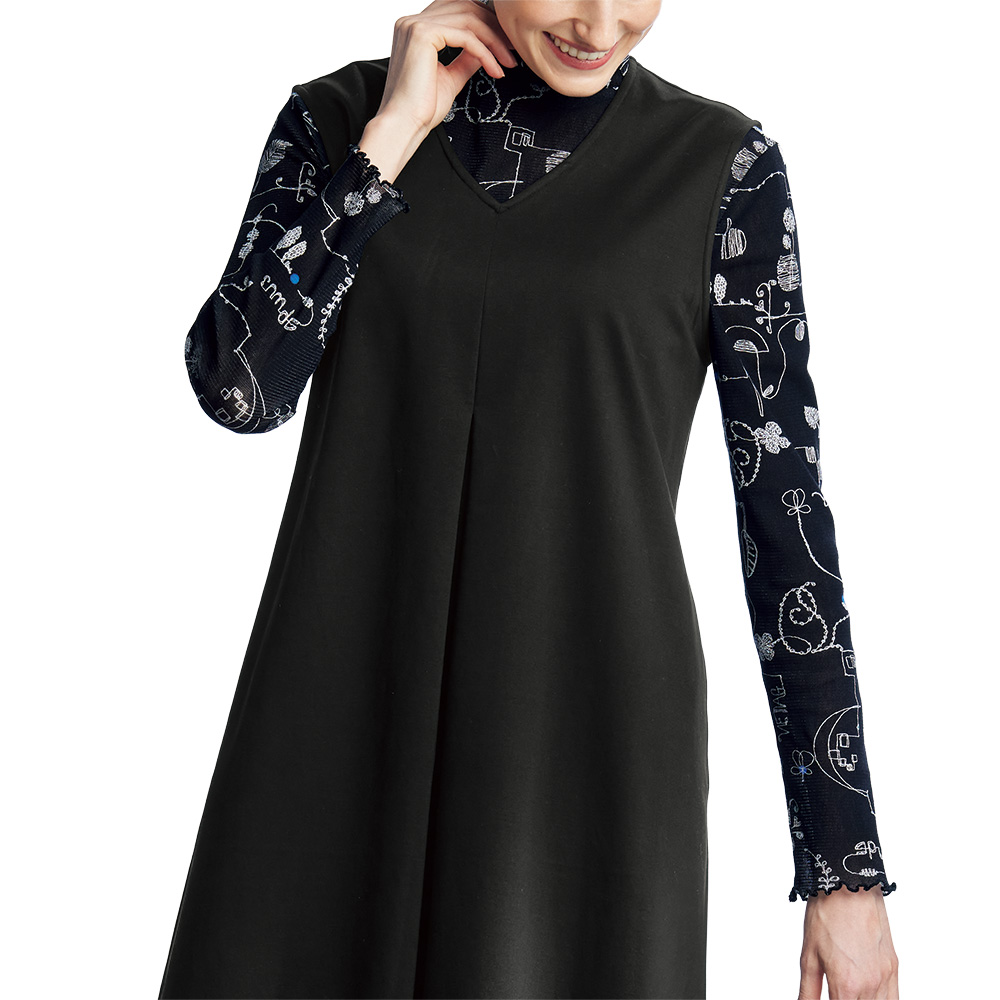 プリントコットンチュールボトルネックプルオーバー