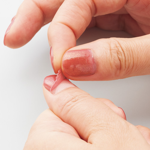 爪がよろこぶ美容液ネイル／4色セット