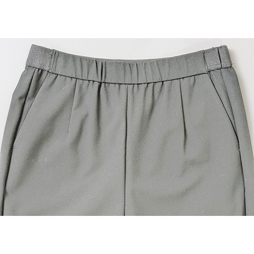 ストレッチストレートパンツ