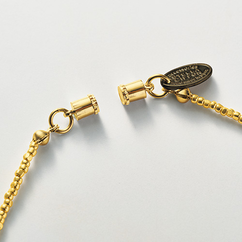 多面カットのメタリックビーズ･ロングネックレス