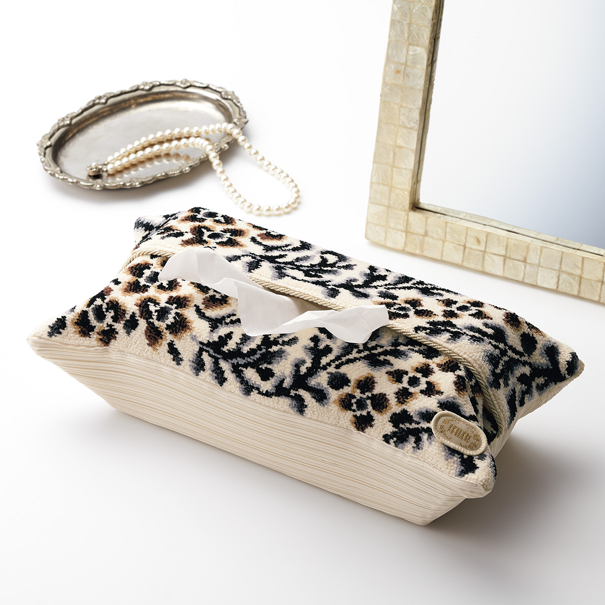 フェイラー 伸縮プリーツ仕様のティッシュケース ライトアップオンラインストア