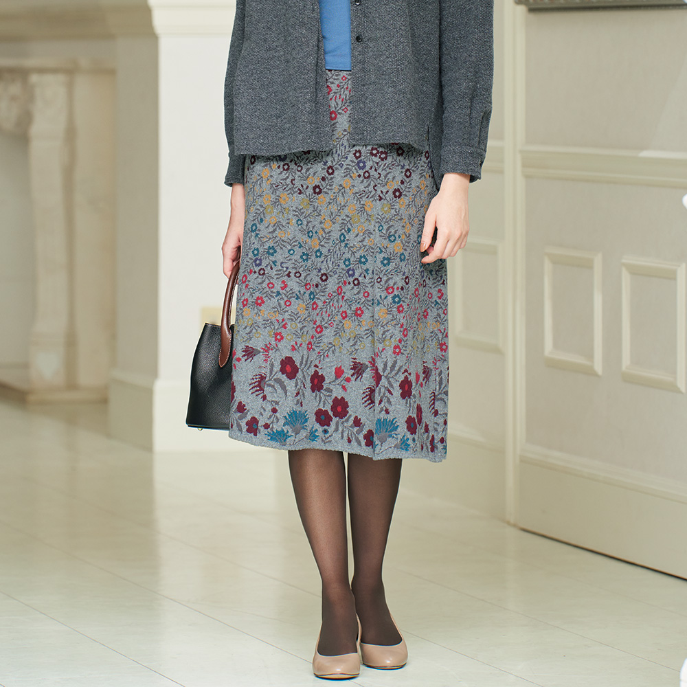 ジャカード編み･フレアースカート／当社限定モデル