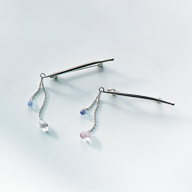 非加熱サファイア･スイングブローチ