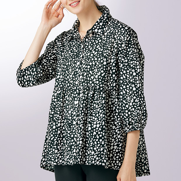 ダルメシアン柄シワ加工ブラウス