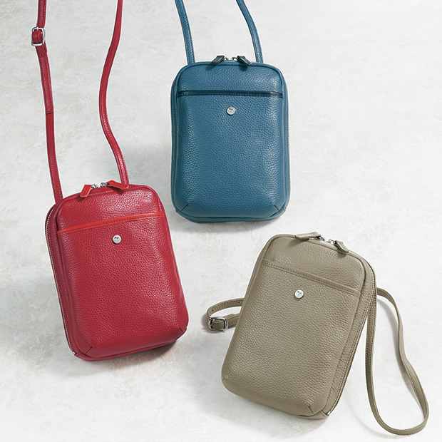 がばっと開くレザーショルダーバッグ