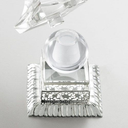 甲州貴石細工／銀台座水晶五輪塔