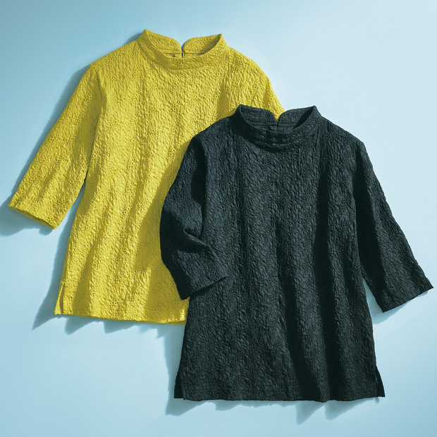 ストレッチ刺しゅう生地のプルオーバー