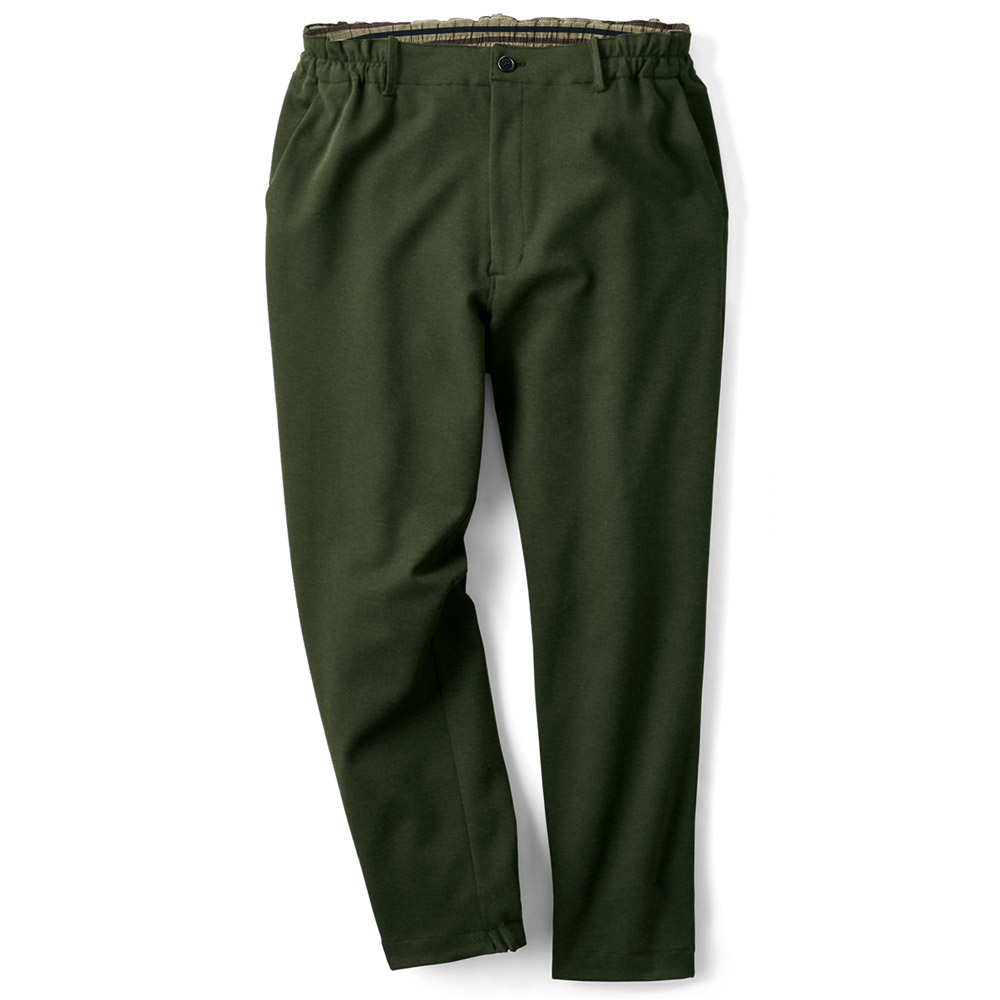 発熱素材のたっつけ風イージーパンツ