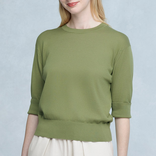 ターンバックプルオーバー