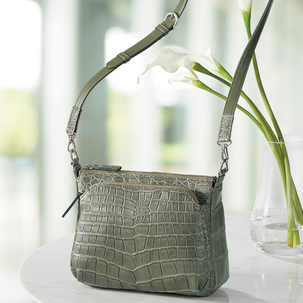 マットクロコの2ウェイバッグ