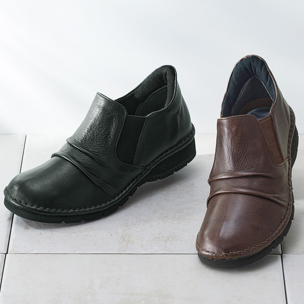 するっと履ける･4Eレザースリップオンシューズ