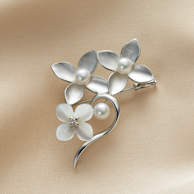 アコヤ真珠ブローチ