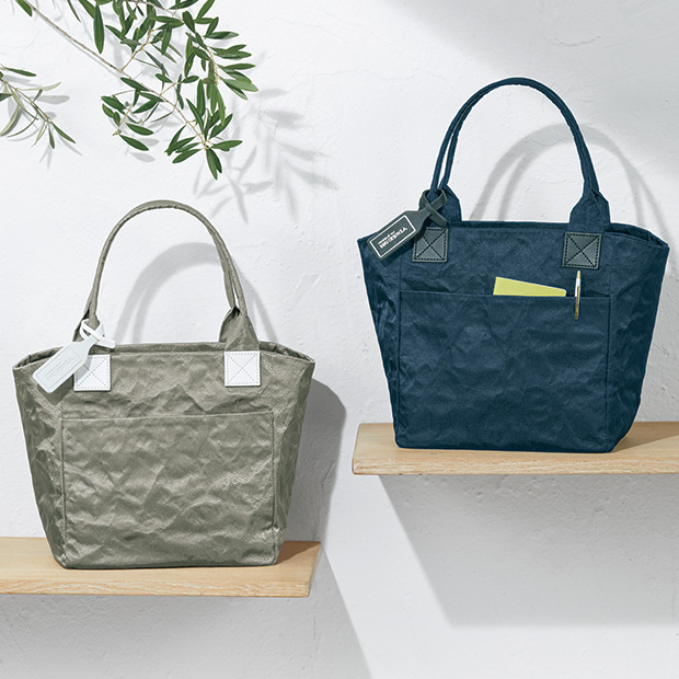 驚くほど軽いナイロンの肩掛けトートバッグ