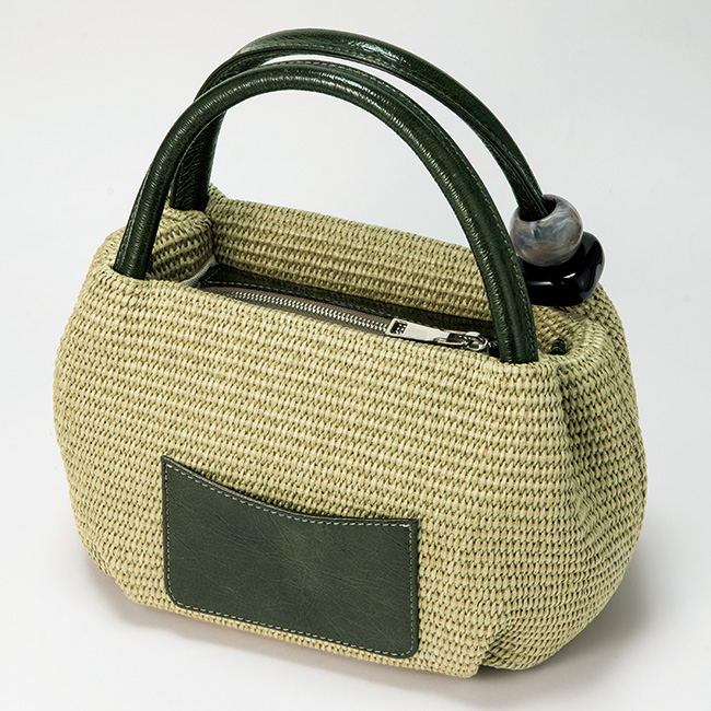 ラフィア調エナメルハンドバッグ