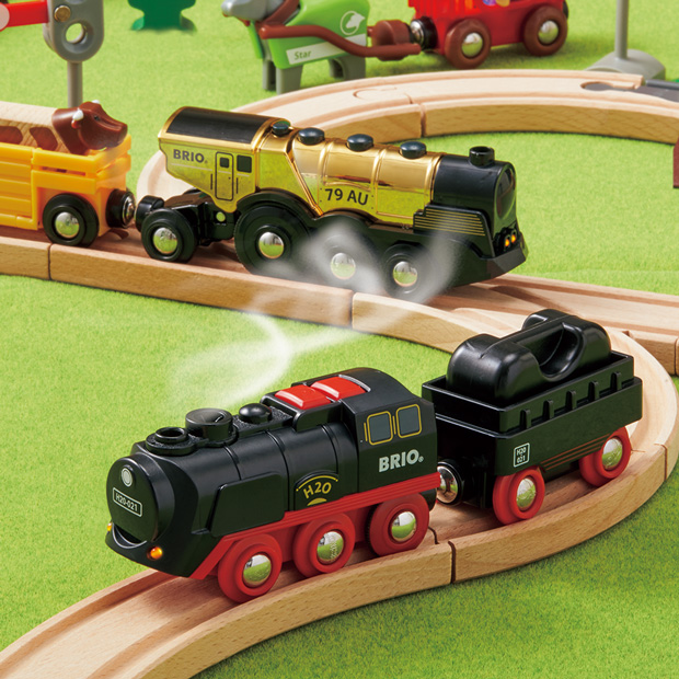 蒸気機関車とアクション機関車