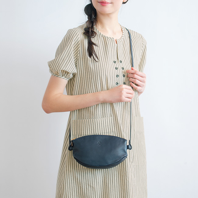 ショルダーバッグ