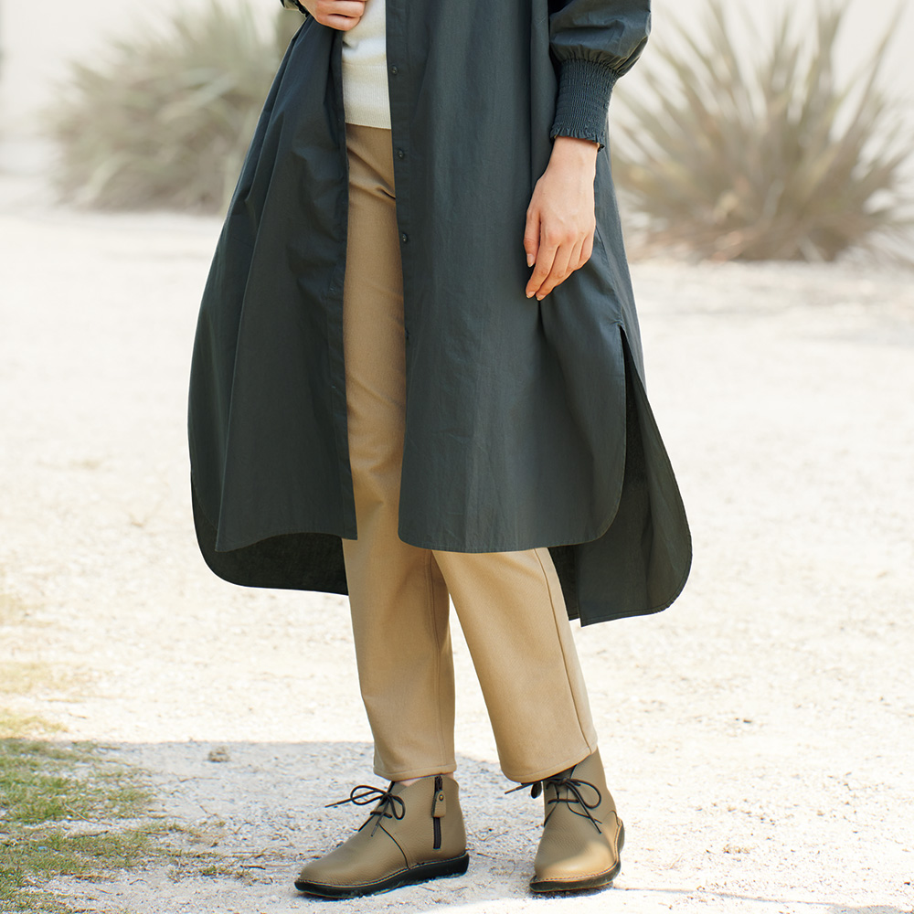 ナチュラルスタイルの快適ショートブーツ