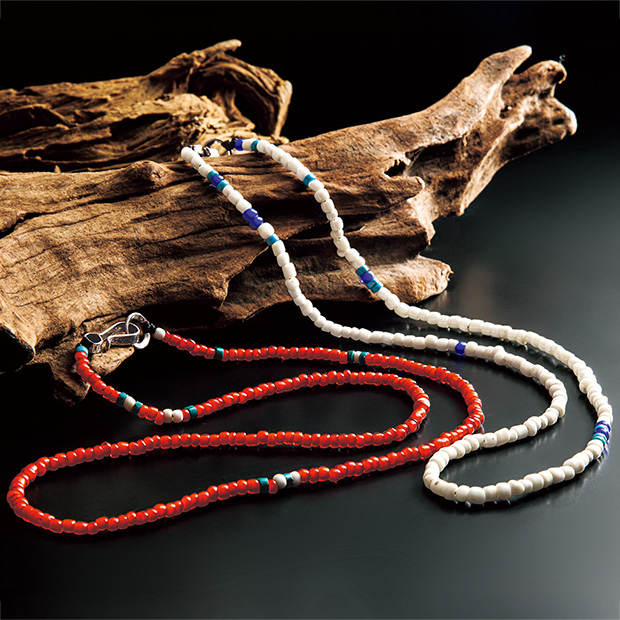 ビーズネックレス