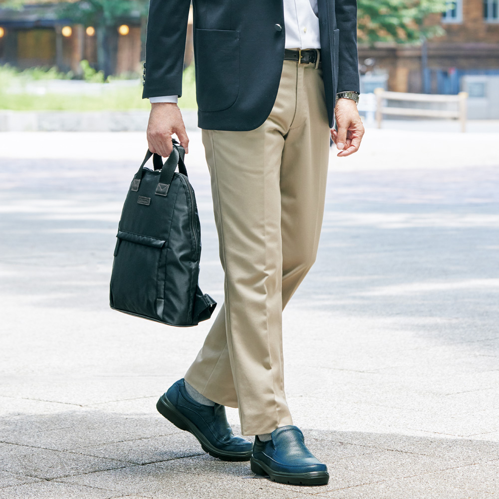 足をいたわる男の靴／5E軽量スリップオン