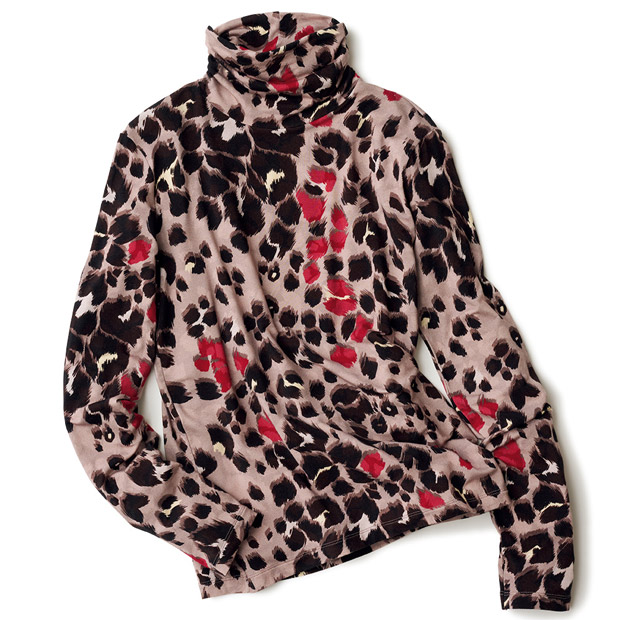 タートルネックプルオーバー