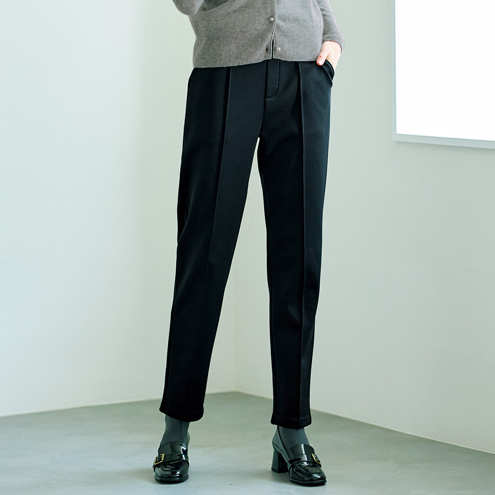 裏起毛･ピンタックテーパードパンツ