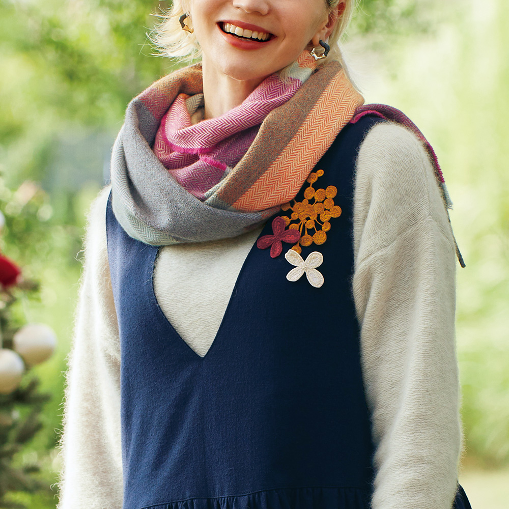 多色使いのウールマフラー