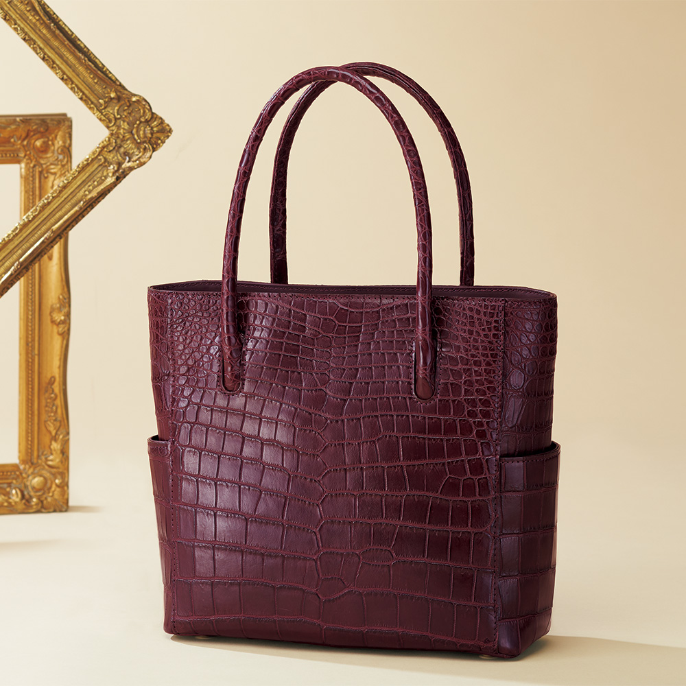 マットクロコのトートバッグ