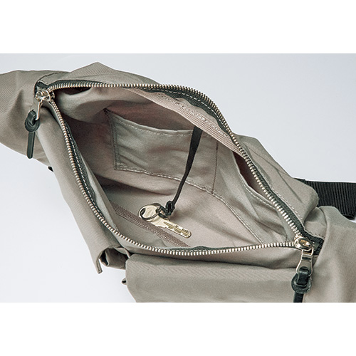 ボディフィットバッグ／アロングショルダー