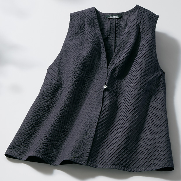 ローン総ピンタックベスト