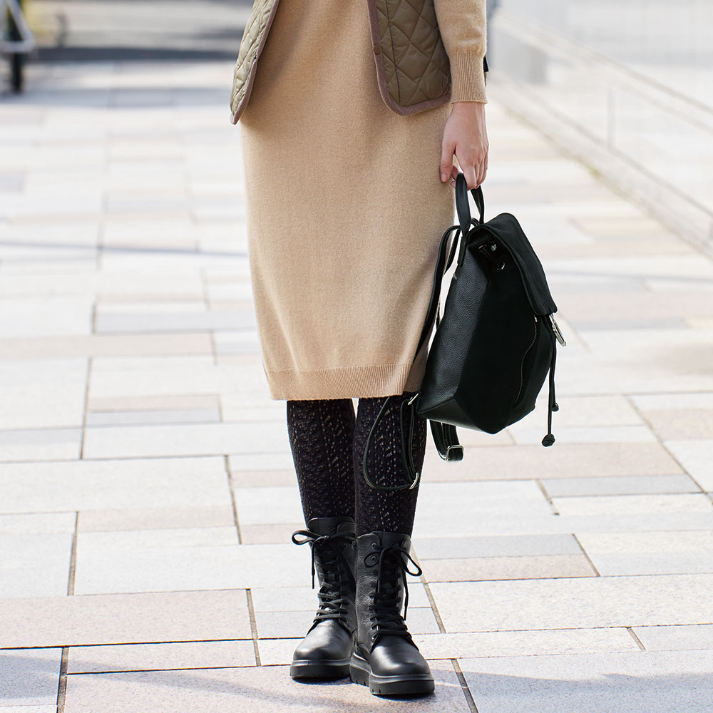 スウェードデザインリュック