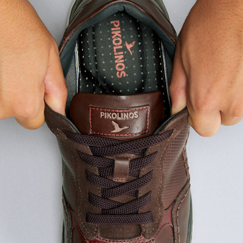 4Eアウトルシドレザー・ゴム紐スニーカー